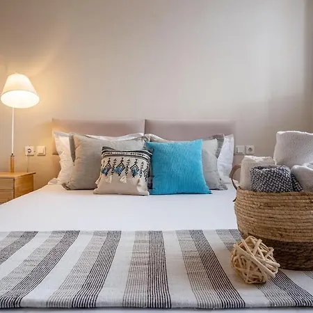 Apartament Goro's 8 - Pool, Kitchen & Parking Himara