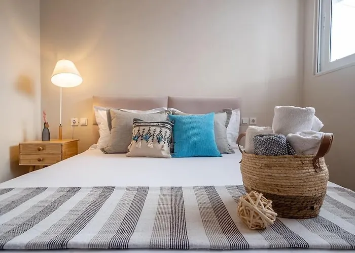 Daire Goro's 8 - Pool, Kitchen & Parking Himarë